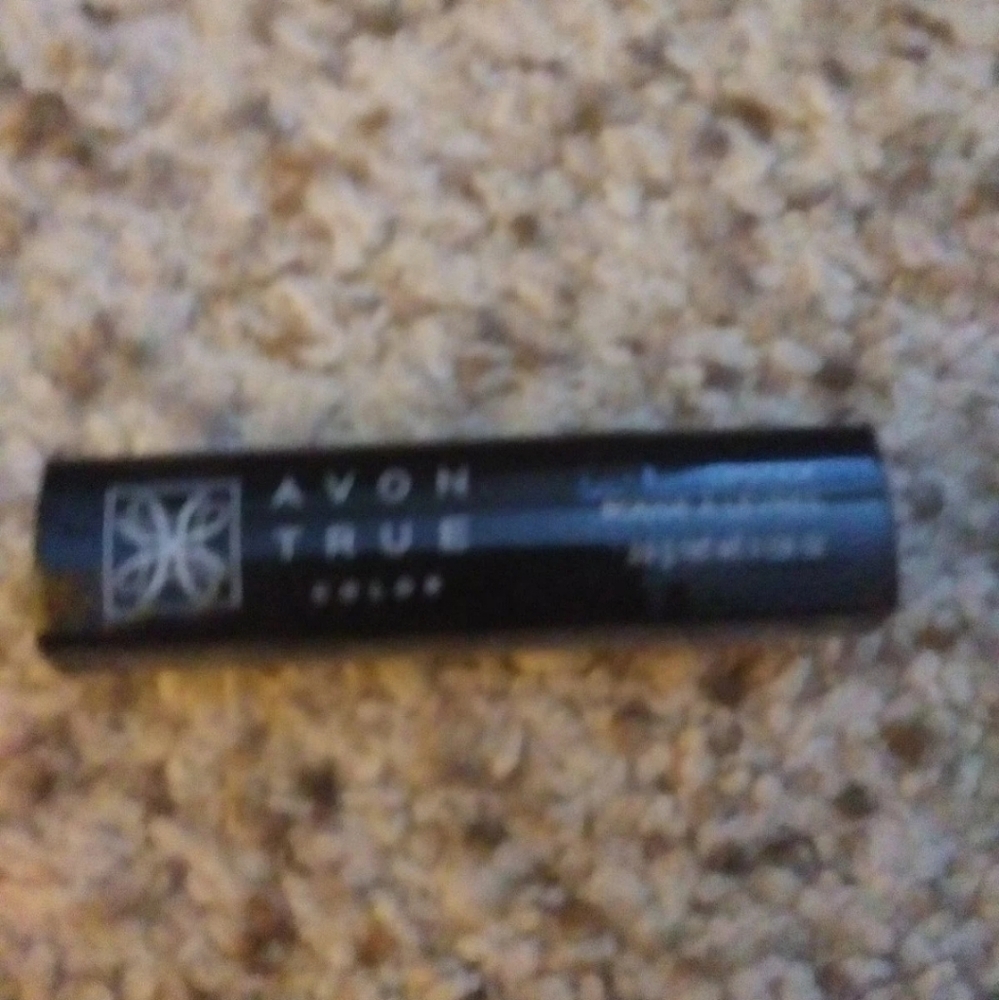 𝅺LIPSTICK - Picture 2 of 2